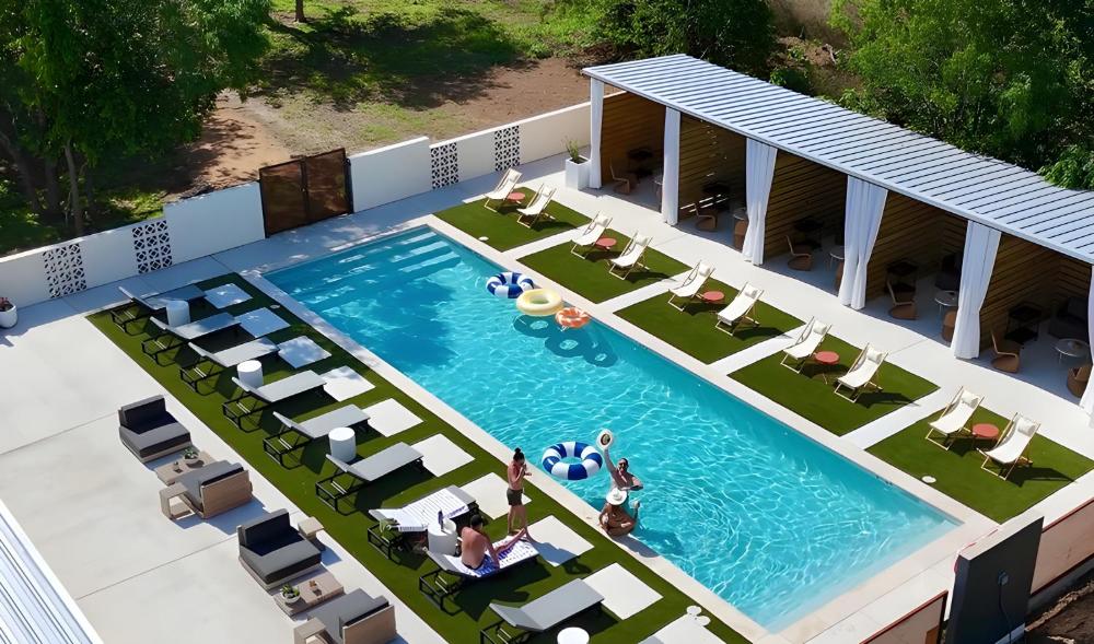 Melrose River Club Resort